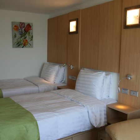 Gunsan Apple Tree Hotel ภายนอก รูปภาพ