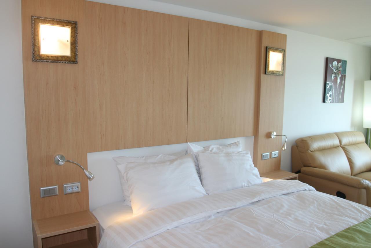 Gunsan Apple Tree Hotel ภายนอก รูปภาพ