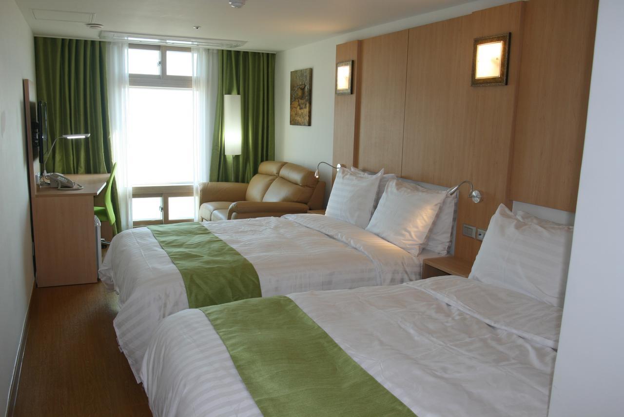Gunsan Apple Tree Hotel ภายนอก รูปภาพ