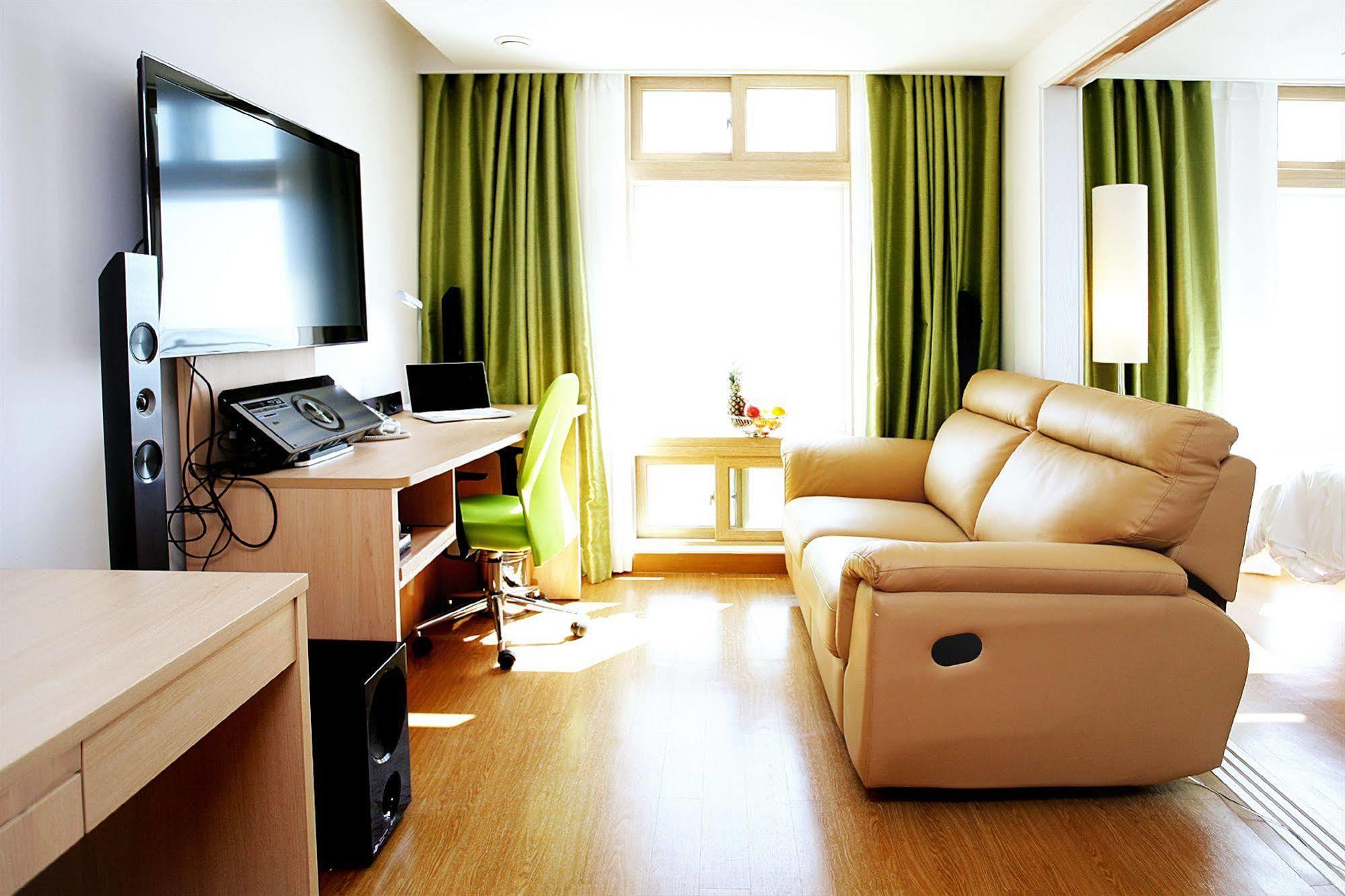 Gunsan Apple Tree Hotel ภายนอก รูปภาพ
