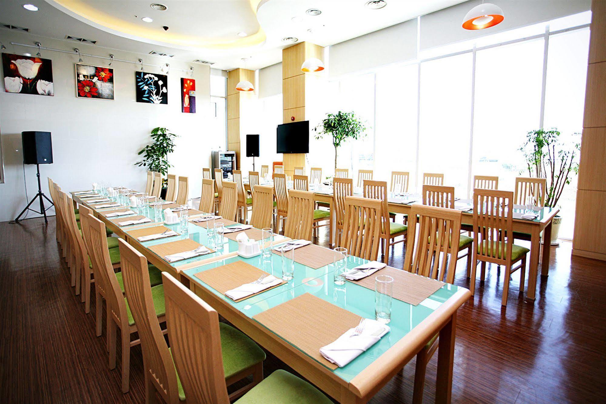 Gunsan Apple Tree Hotel ภายนอก รูปภาพ
